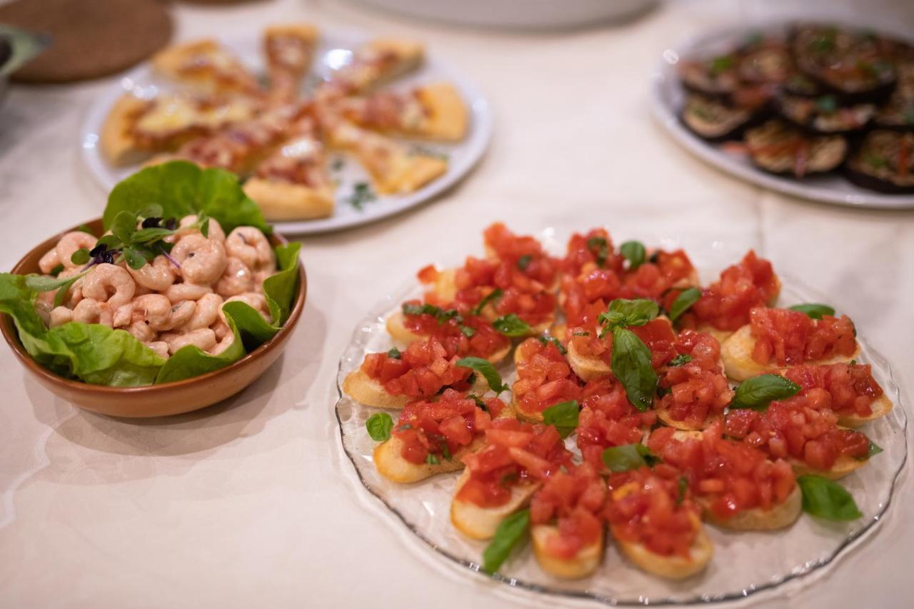 Collemezzano Agrihotel Elisabetta מראה חיצוני תמונה