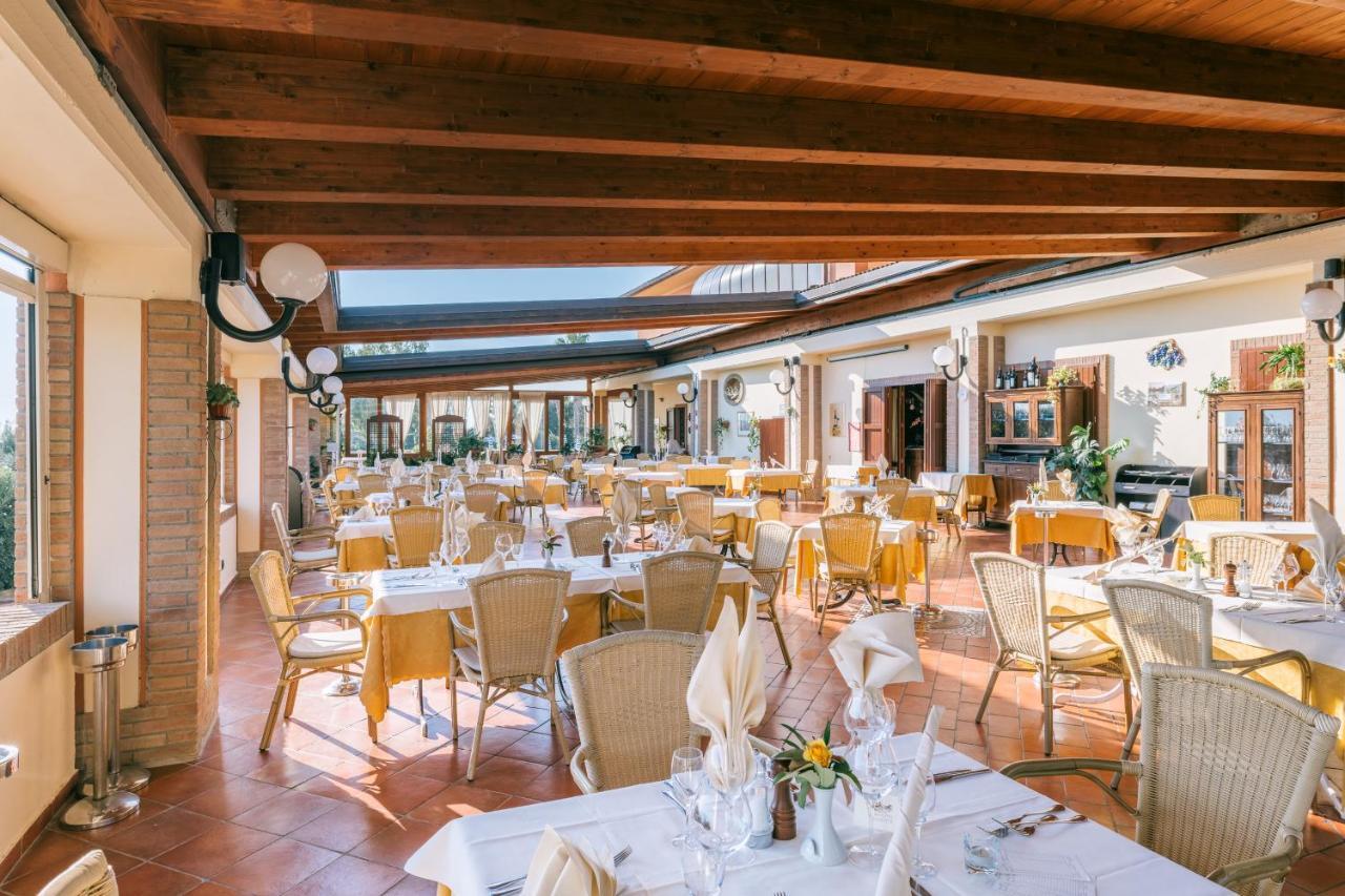 Collemezzano Agrihotel Elisabetta מראה חיצוני תמונה