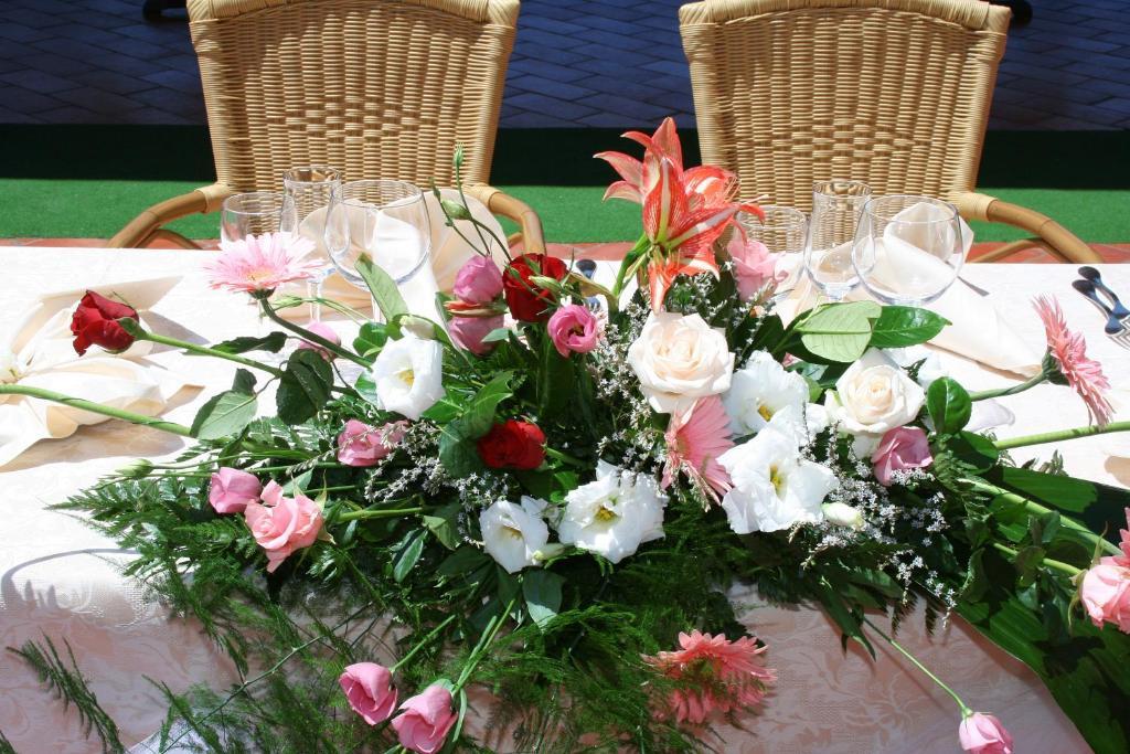 Collemezzano Agrihotel Elisabetta מראה חיצוני תמונה