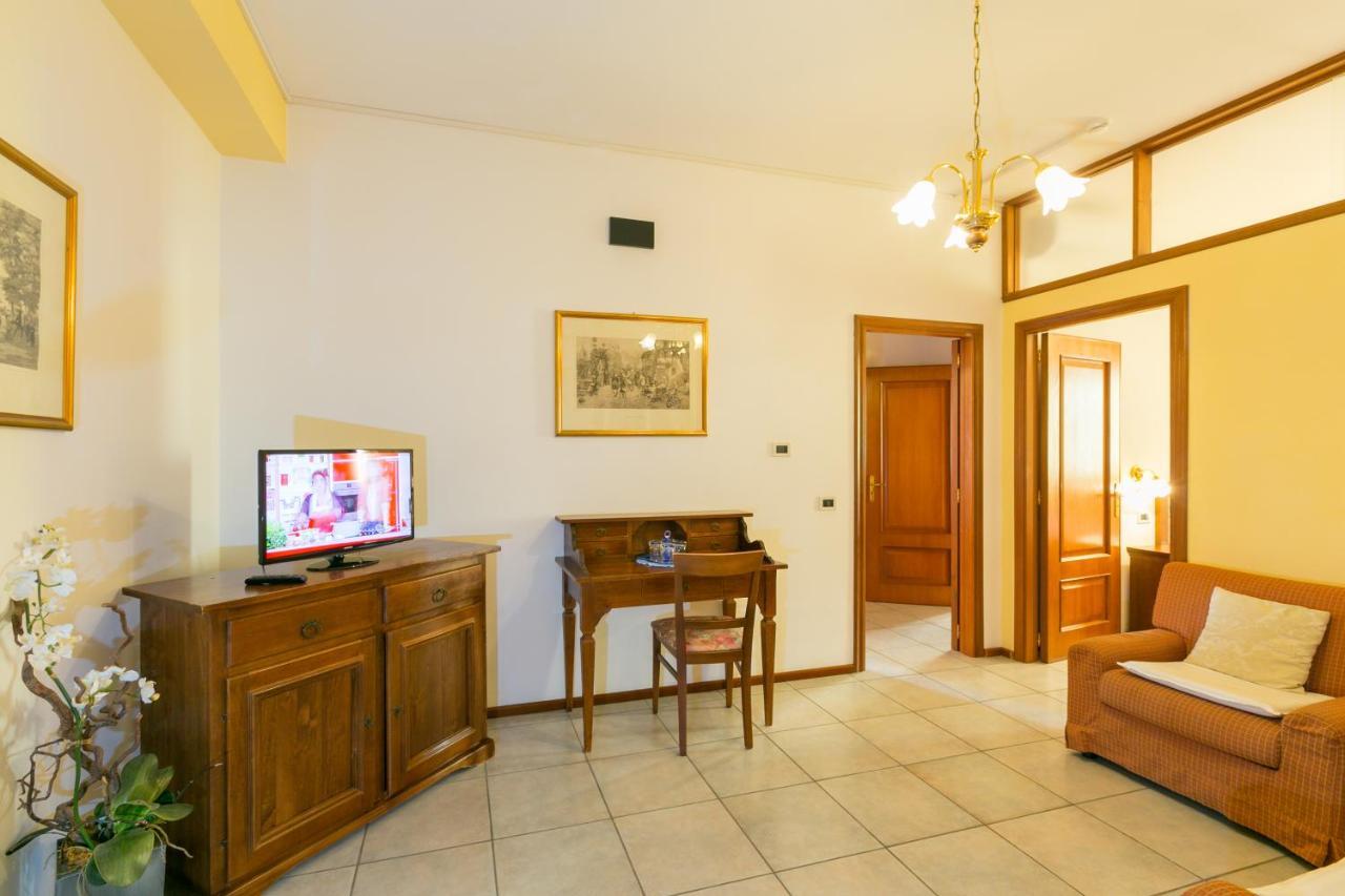 Collemezzano Agrihotel Elisabetta מראה חיצוני תמונה