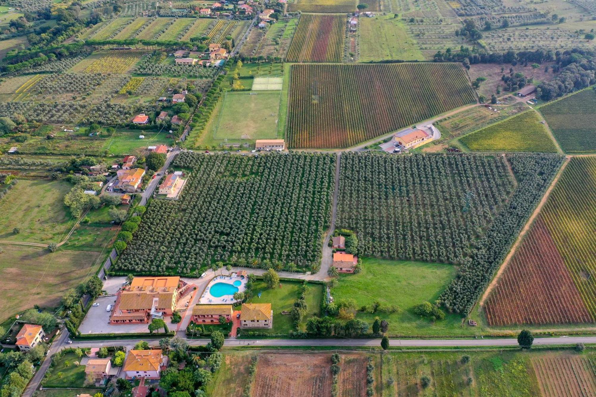 Collemezzano Agrihotel Elisabetta מראה חיצוני תמונה
