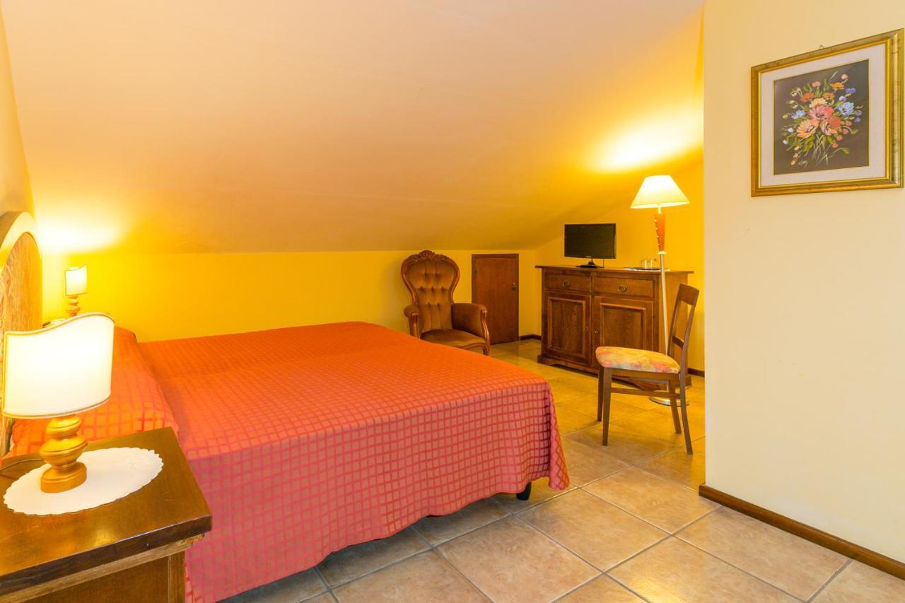Collemezzano Agrihotel Elisabetta מראה חיצוני תמונה